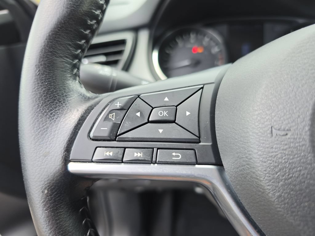 Used 2020 Nissan Rogue SV w/ Premium Package AWD/4WD image 15