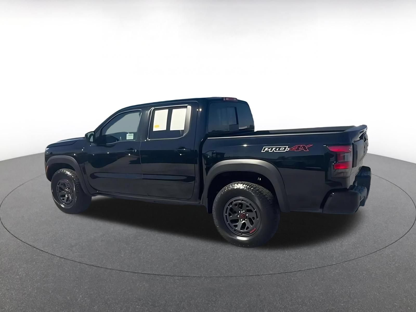 Used 2026 Nissan Frontier PRO-4X AWD/4WD image 8