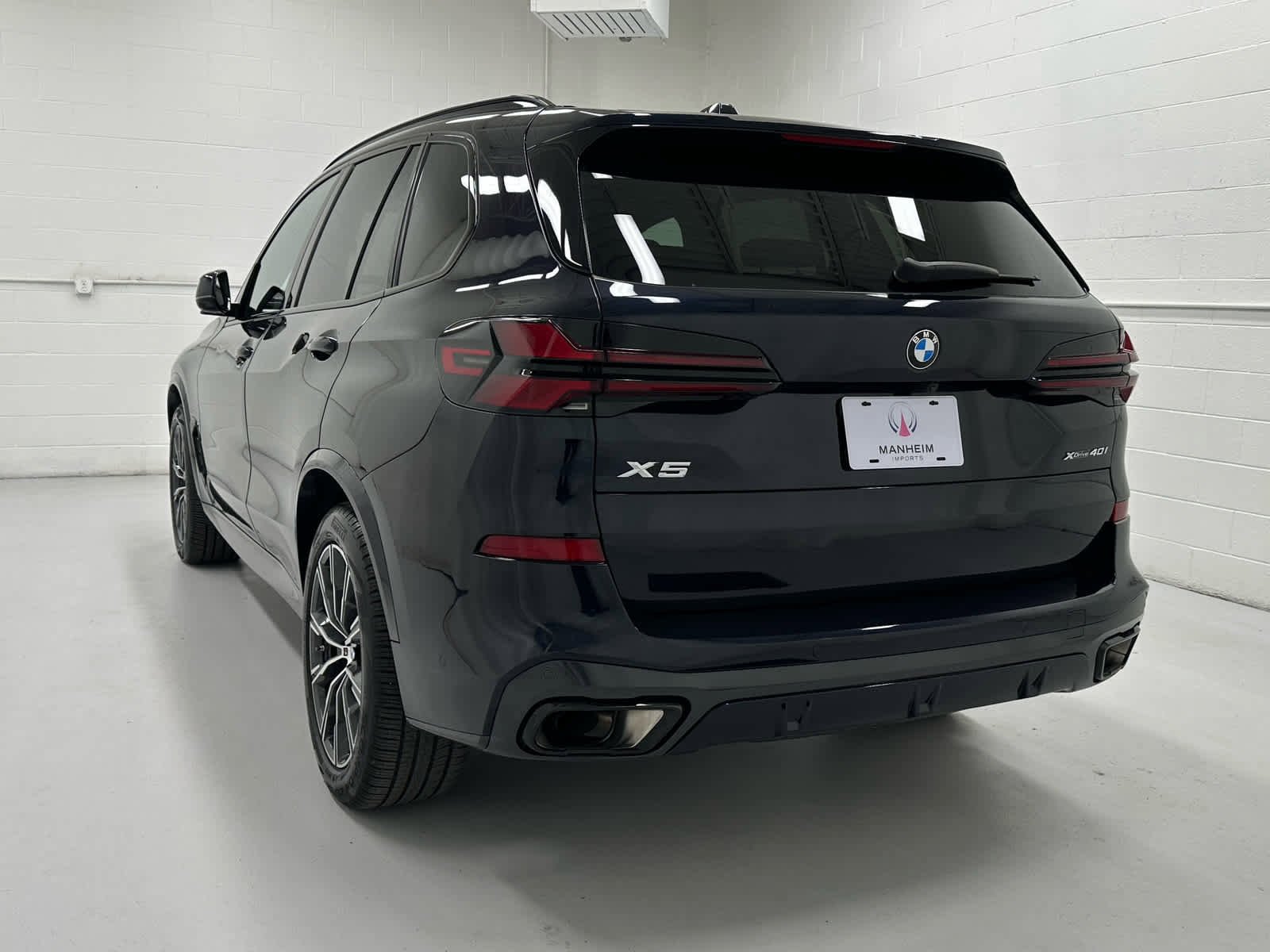 Used 2024 BMW X5 xDrive40i w/ Executive Package image 8