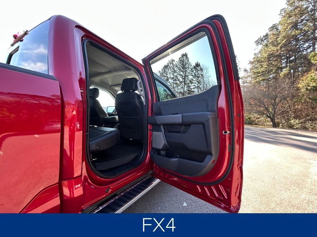 Used 2023 Ford F150 Lariat w/ Trailer Tow Package image 20