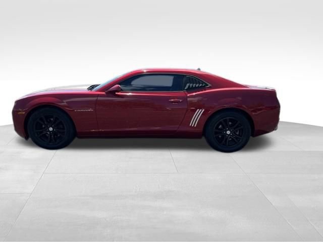 Used 2013 Chevrolet Camaro LT RWD image 4