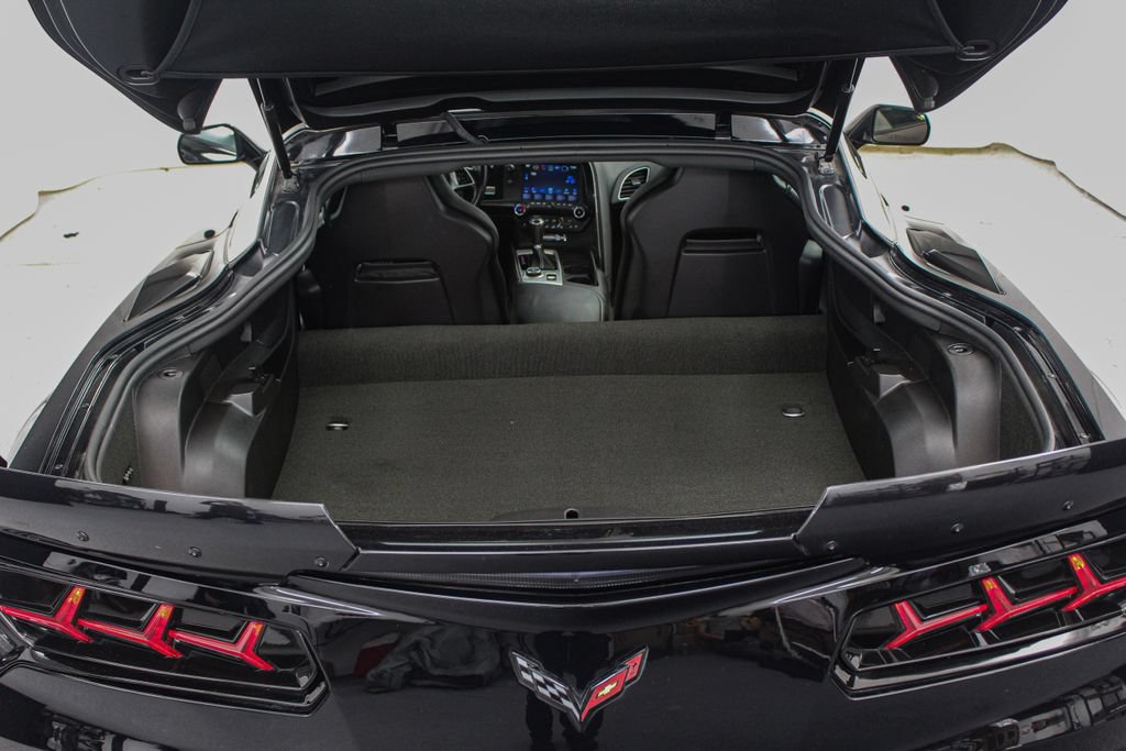 Used 2017 Chevrolet Corvette Grand Sport RWD image 12