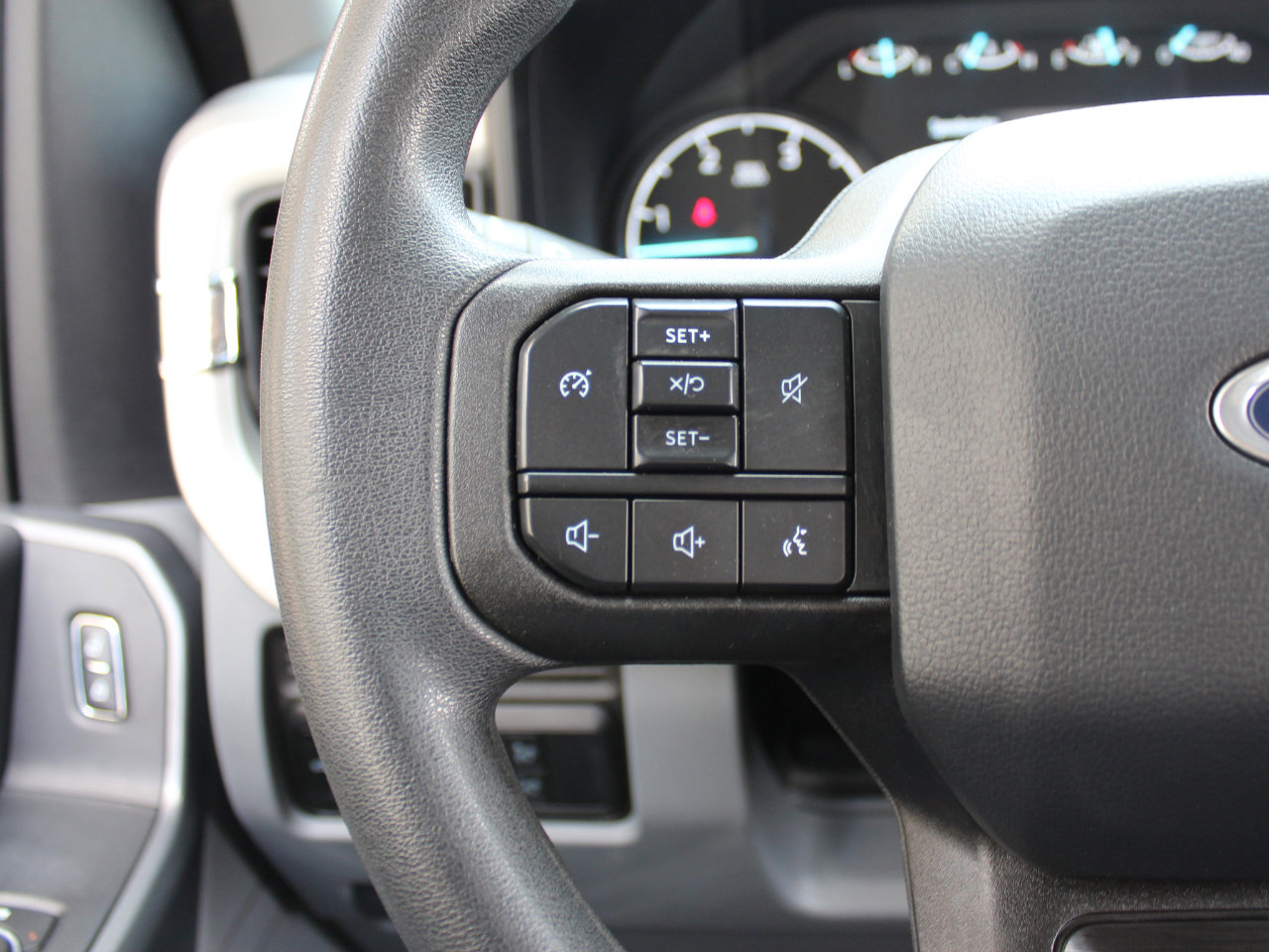 Used 2024 Ford F250 XLT image 23