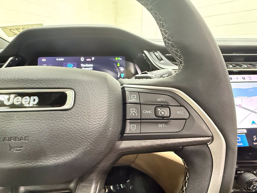 Used 2022 Jeep Grand Cherokee Limited 4xe w/ Luxury Tech Group II AWD/4WD image 28