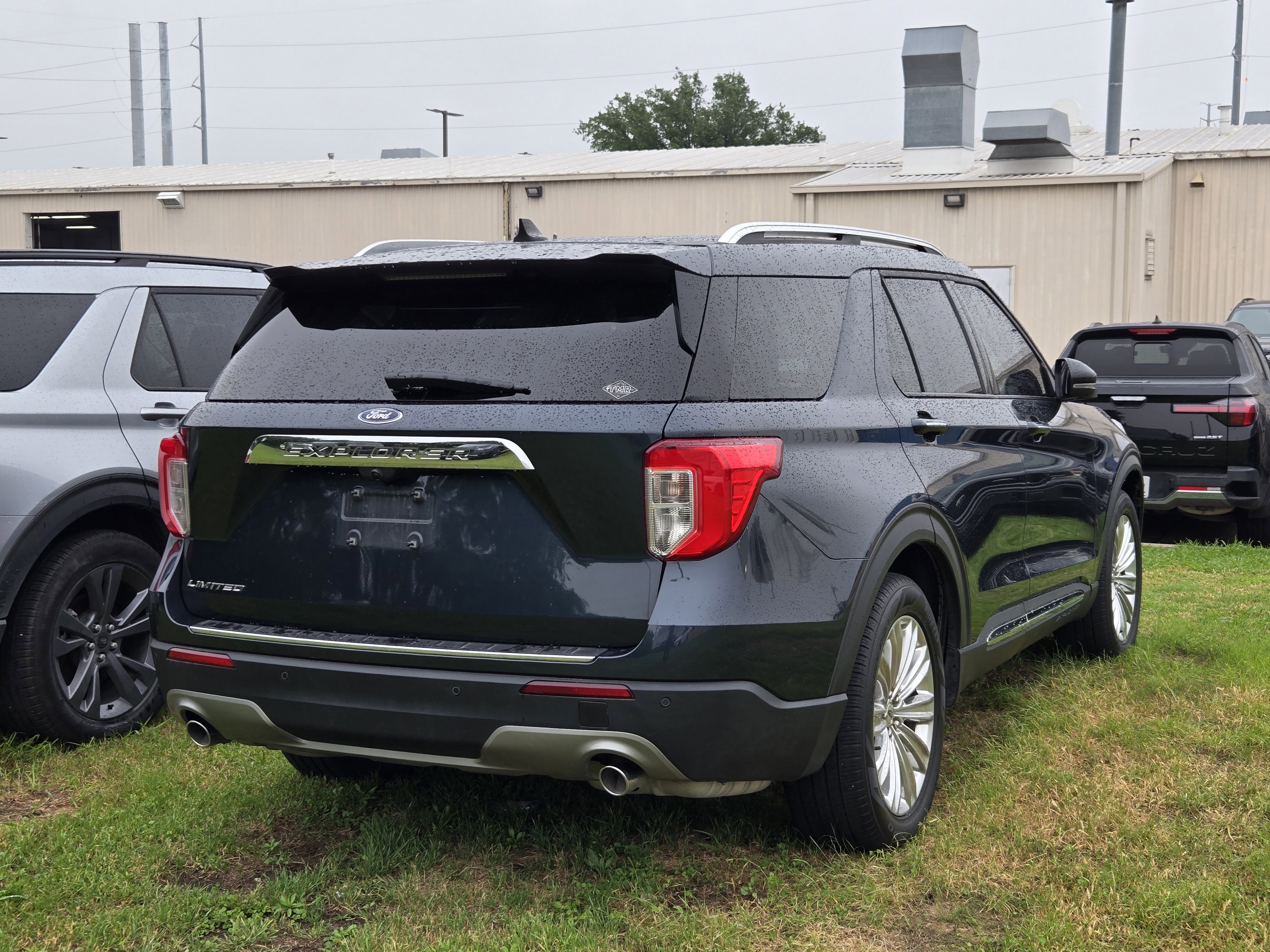 Certified 2023 Ford Explorer Limited w/ Limited Technology Package RWD image 4