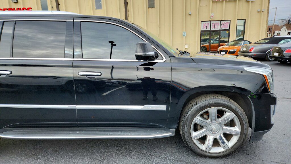 Used 2018 Cadillac Escalade ESV Luxury AWD/4WD image 11