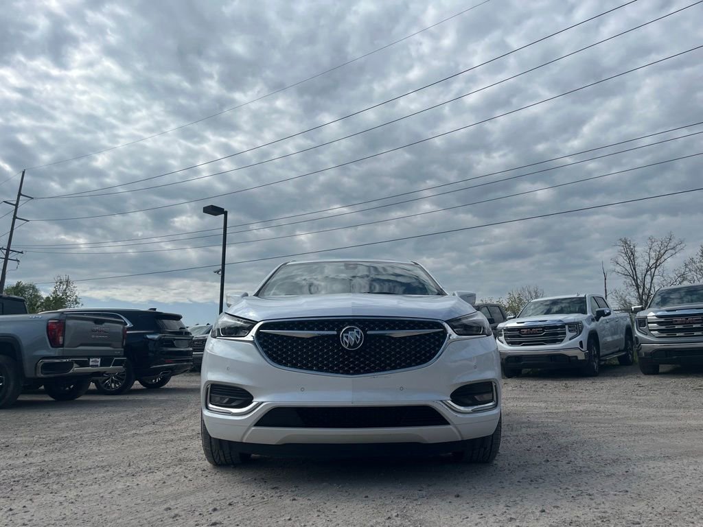 Used 2020 Buick Enclave Avenir w/ Avenir Technology Package AWD/4WD image 3