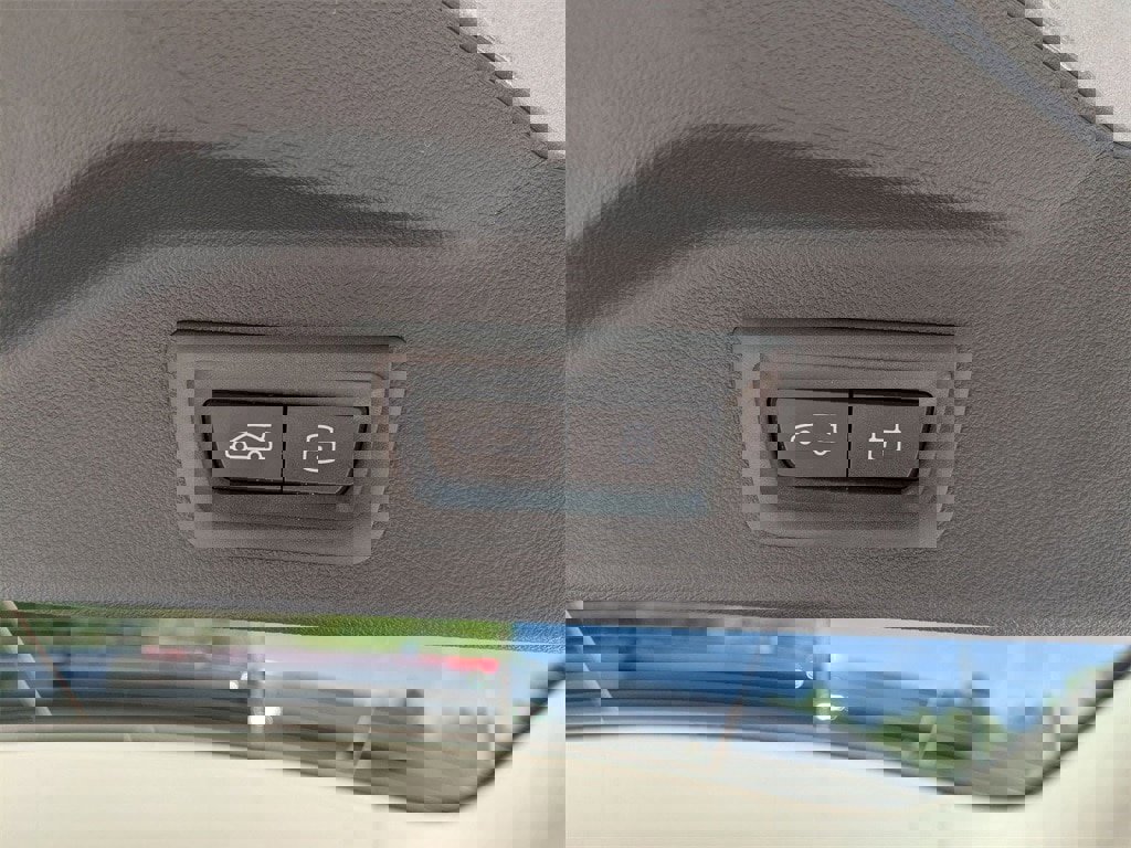 New 2026 BMW X7 xDrive40i w/ Premium Package image 27