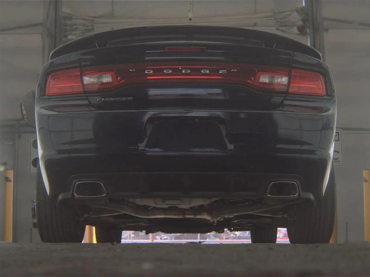 Used 2014 Dodge Charger SE RWD image 7