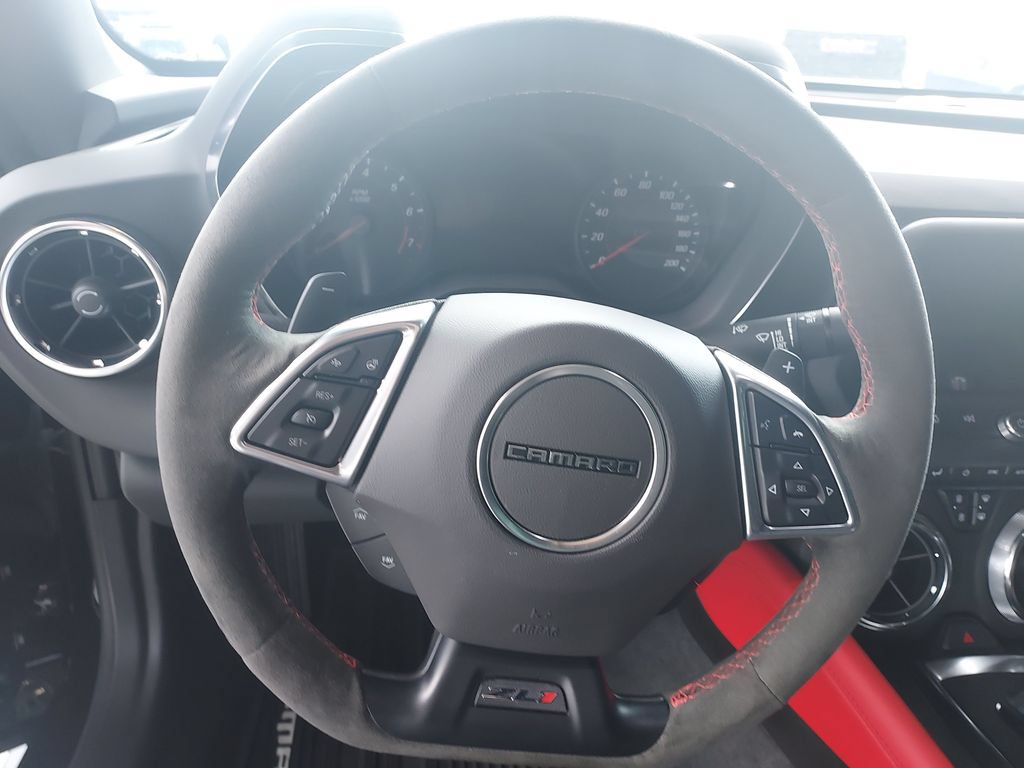 Used 2022 Chevrolet Camaro ZL1 RWD image 17
