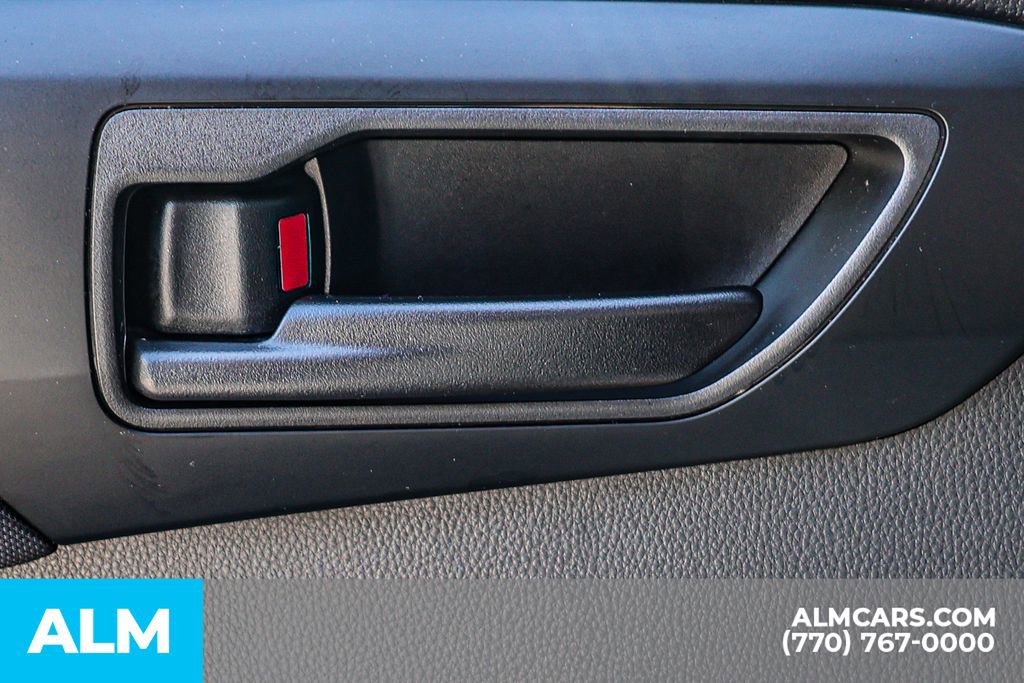 Used 2025 Toyota Highlander LE image 55