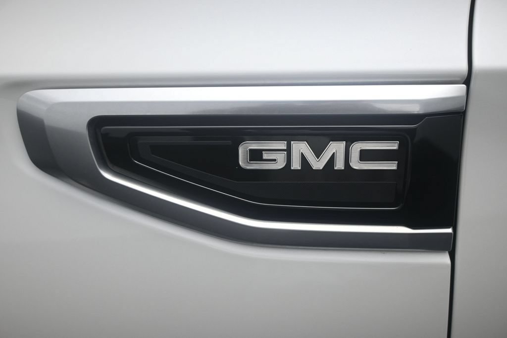 Used 2024 GMC Yukon Denali w/ Denali Reserve Package AWD/4WD image 27