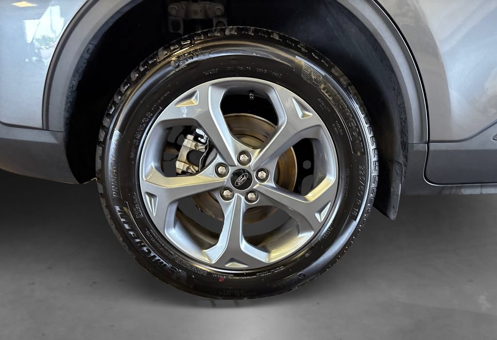 Certified 2025 Ford Escape ST-Line AWD/4WD image 18