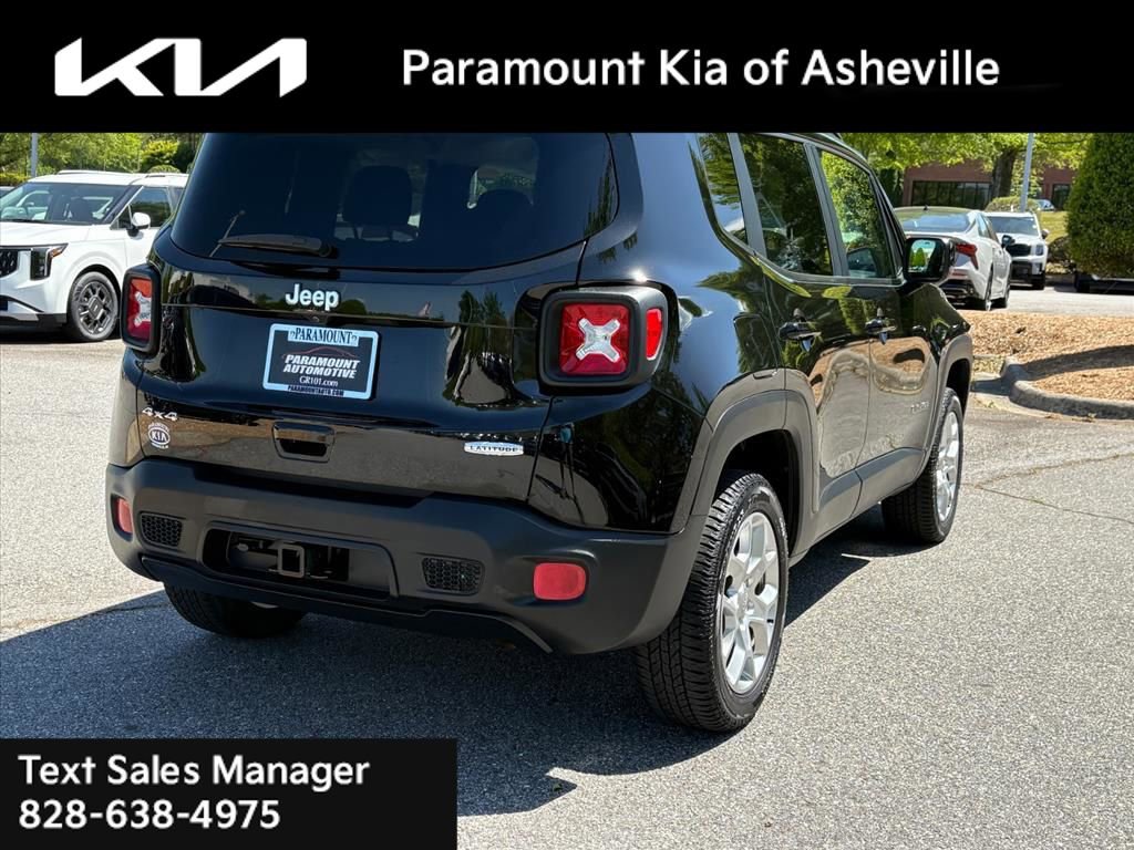 Used 2018 Jeep Renegade Latitude w/ Cold Weather Group AWD/4WD image 6