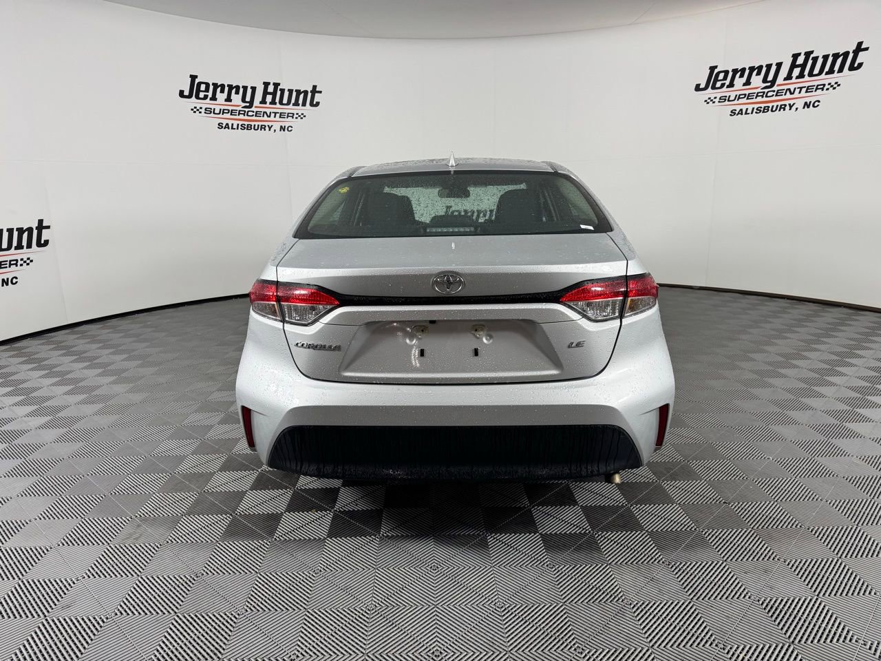 Used 2024 Toyota Corolla LE image 9