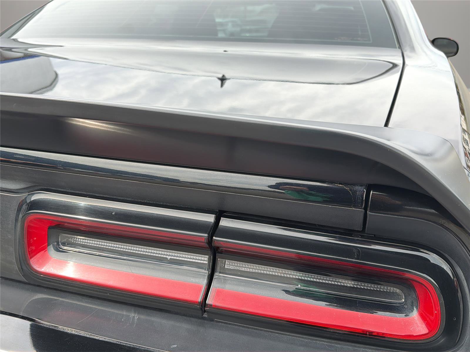 Used 2019 Dodge Challenger SRT Hellcat image 13