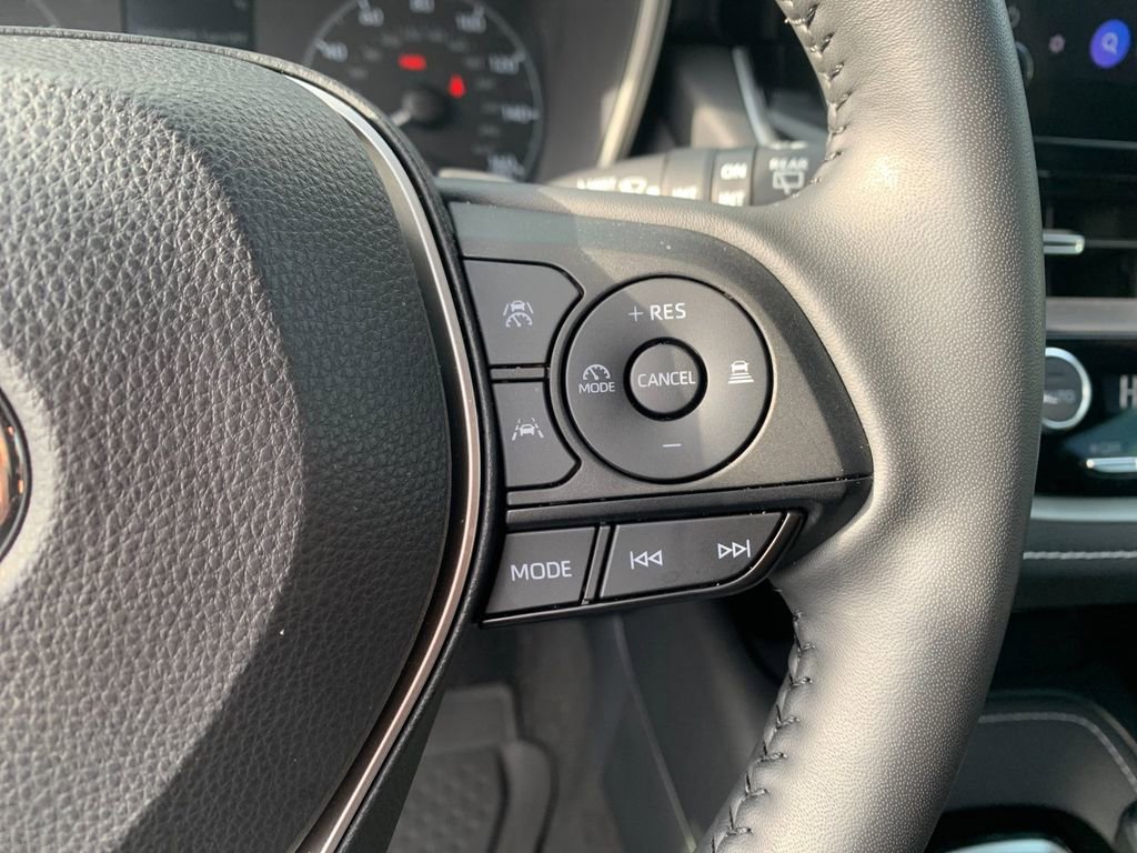 Used 2025 Toyota Corolla SE image 28
