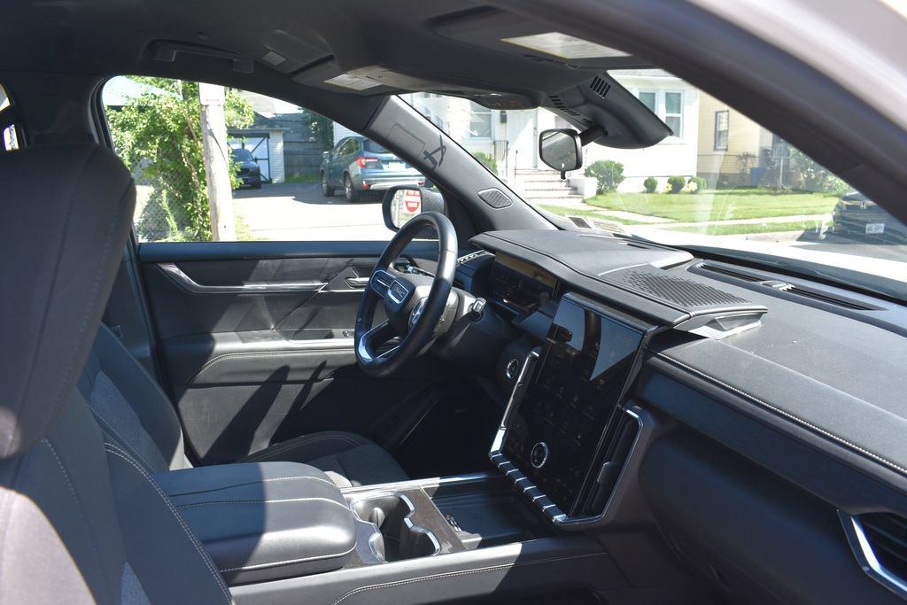 Used 2025 GMC Acadia Elevation AWD/4WD image 20