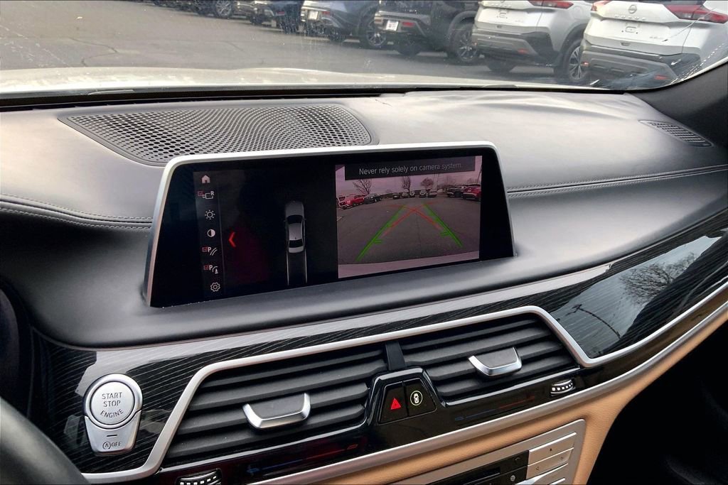 Used 2019 BMW 740i w/ Executive Package image 11