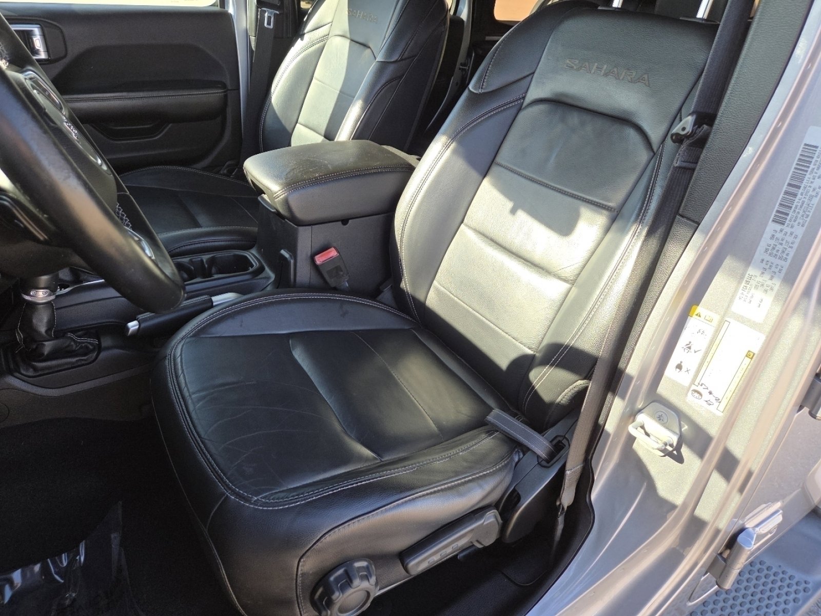 Used 2018 Jeep Wrangler Unlimited Sahara image 23