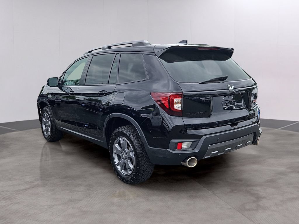 Certified 2025 Honda Passport TrailSport image 6
