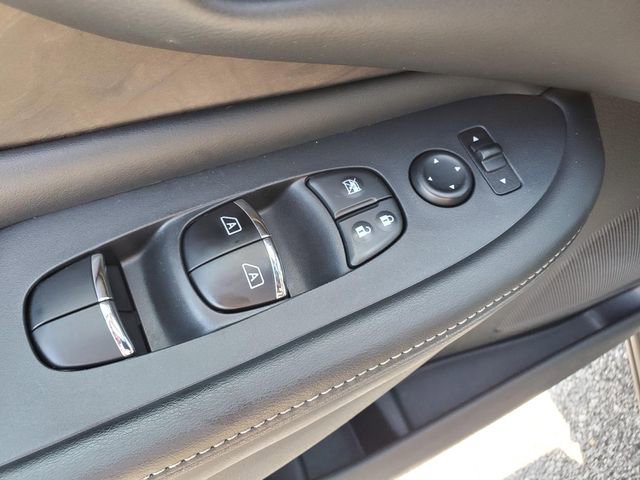 Used 2020 Nissan Murano Platinum AWD/4WD image 18