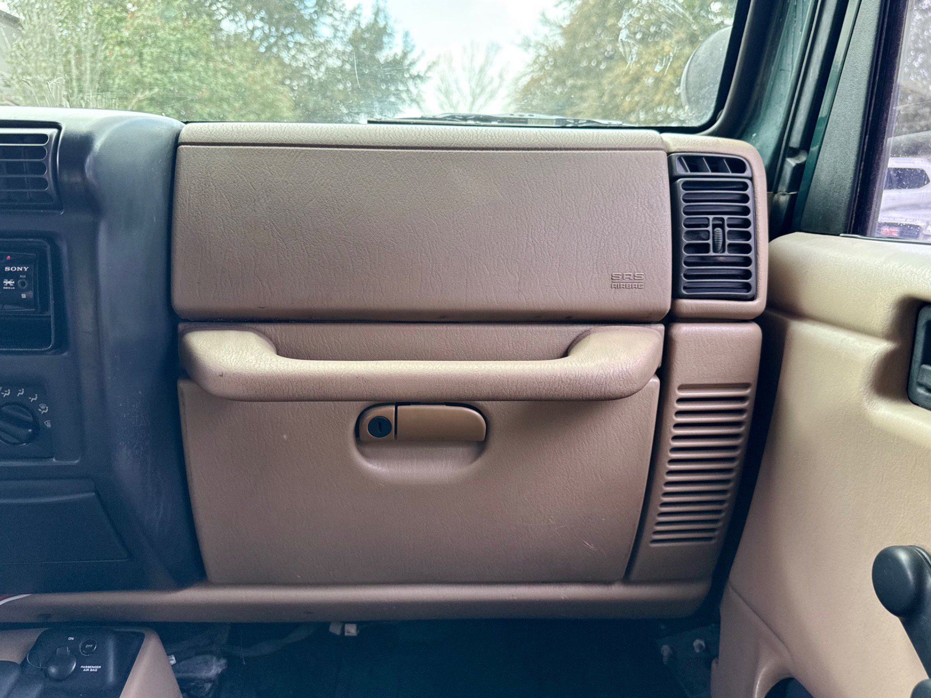 Used 2000 Jeep Wrangler Sport image 29