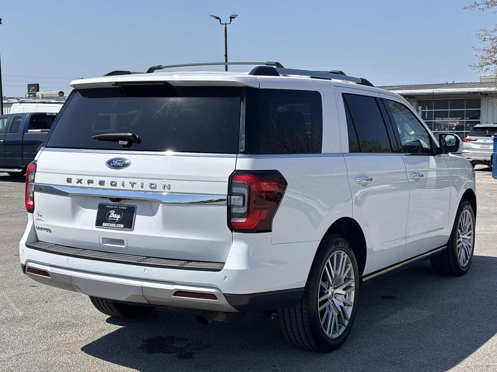 Used 2024 Ford Expedition Limited image 5