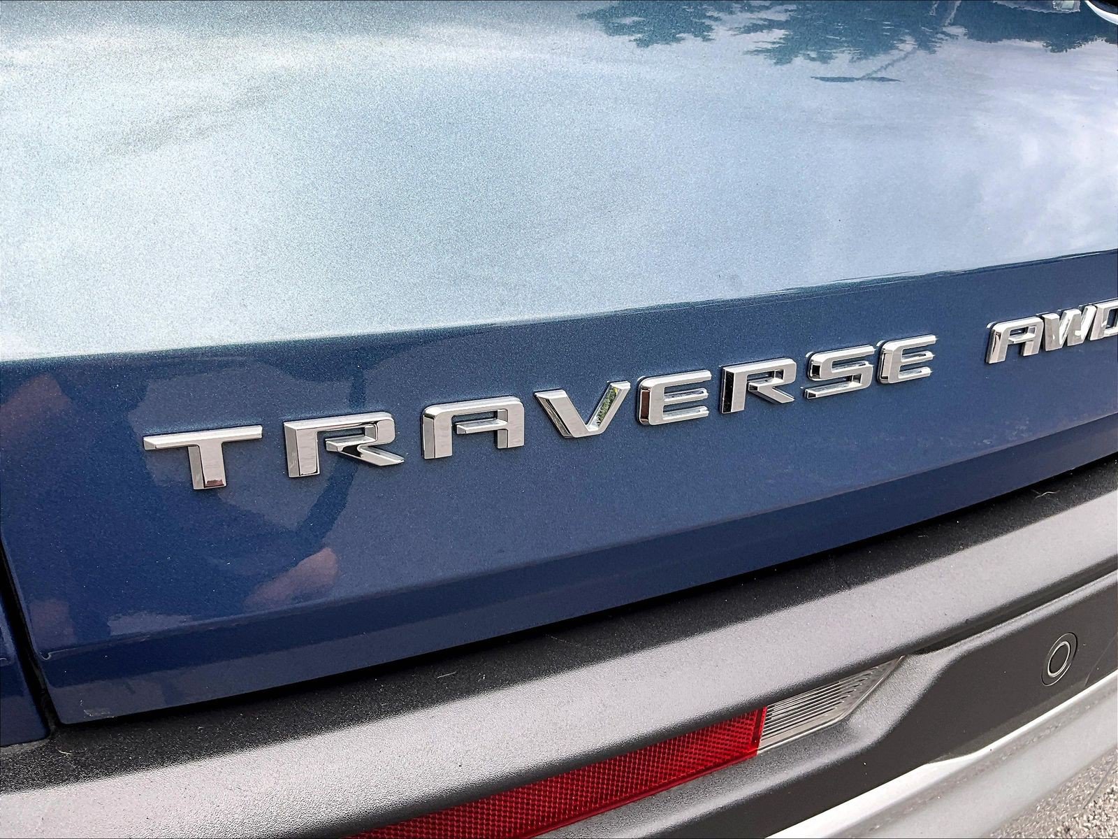 Used 2025 Chevrolet Traverse LT w/ Sun and Wheel Package AWD/4WD image 24