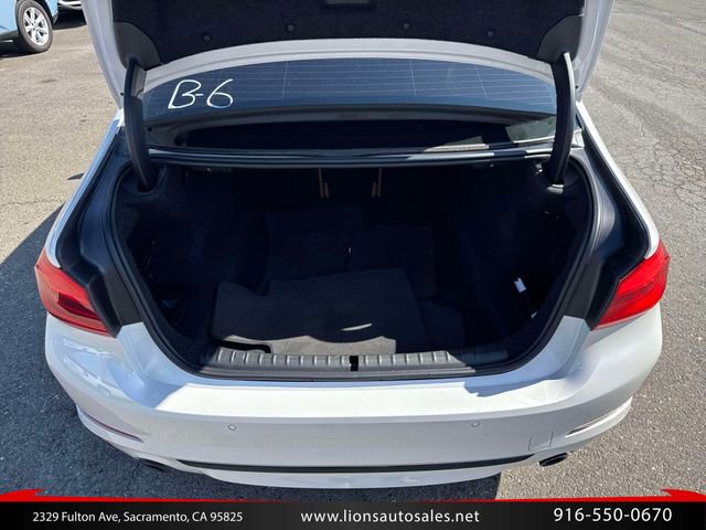 Used 2018 BMW 530i RWD image 11