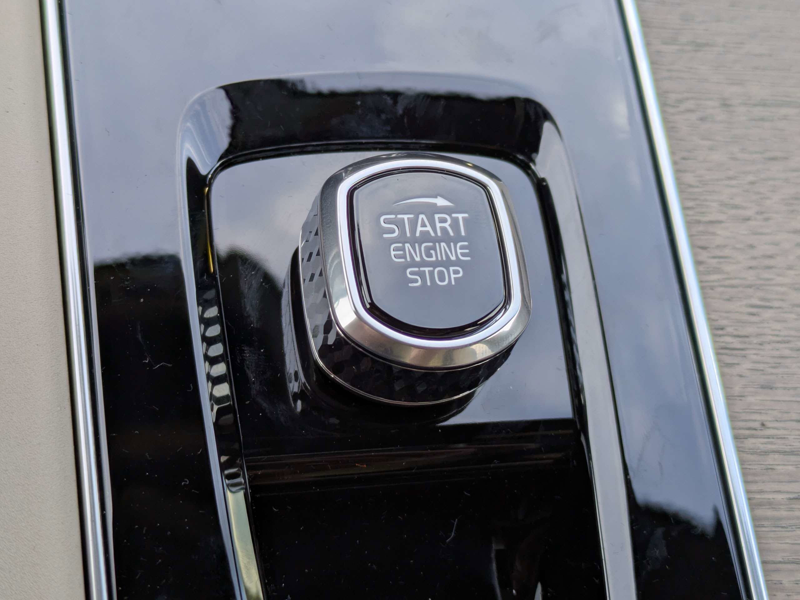 New 2026 Volvo XC90 B6 Plus w/ Protection Package Premier image 28