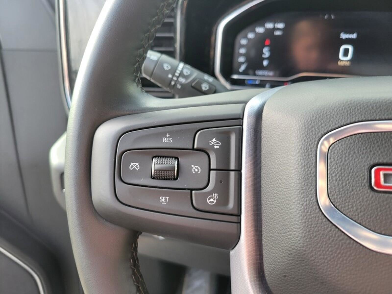 Used 2024 GMC Sierra 1500 Elevation image 11