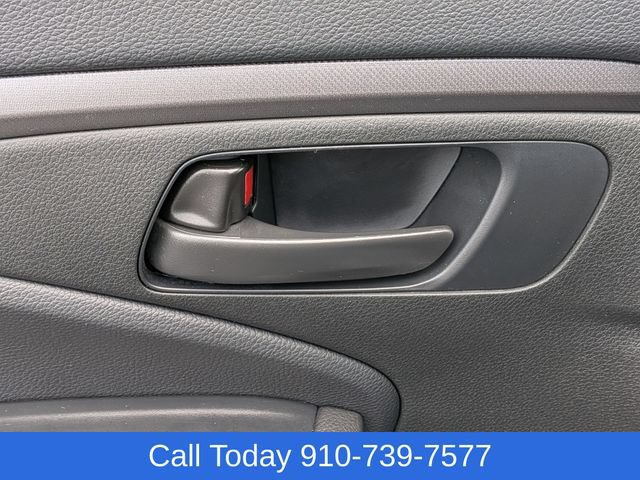 Used 2025 Honda Ridgeline Sport image 13