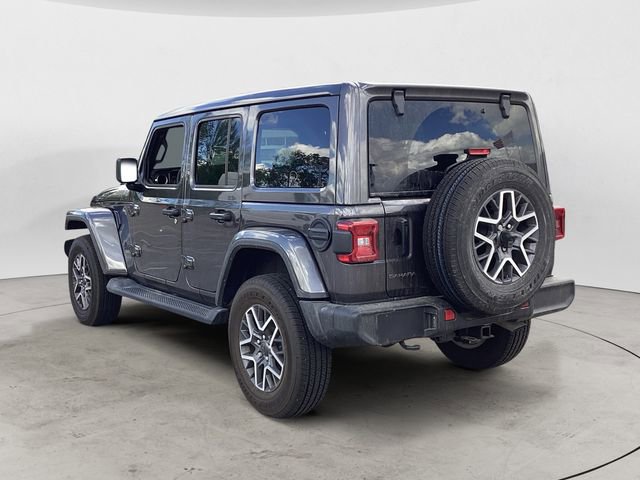 Used 2025 Jeep Wrangler Unlimited Sahara AWD/4WD image 3