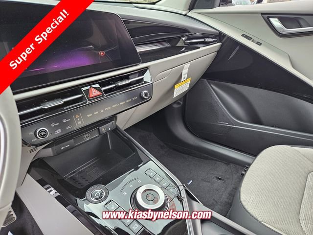 New 2025 Kia Niro Wave w/ Wave Preserve Package image 10