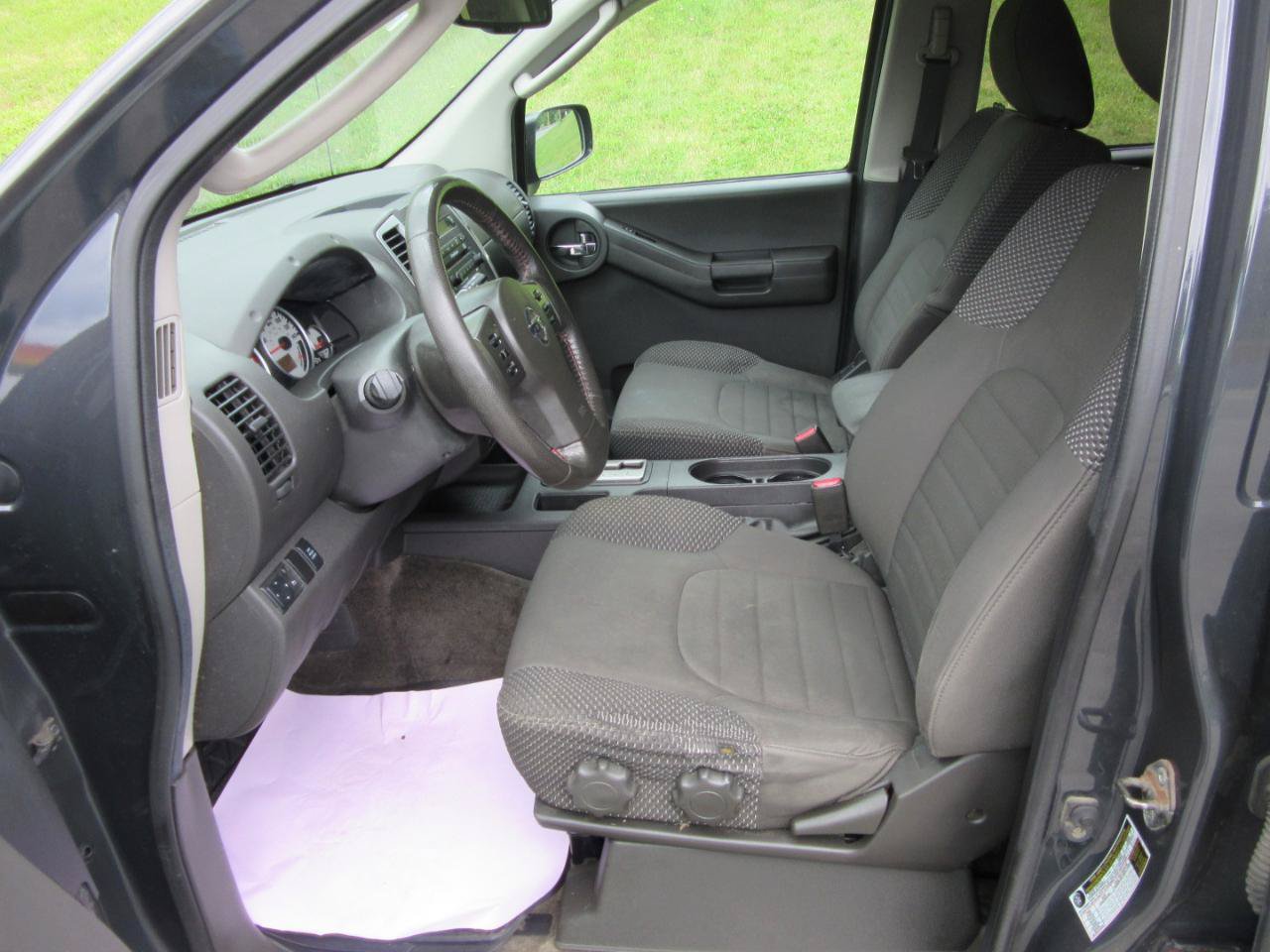 Used 2011 Nissan Xterra PRO-4X AWD/4WD image 9