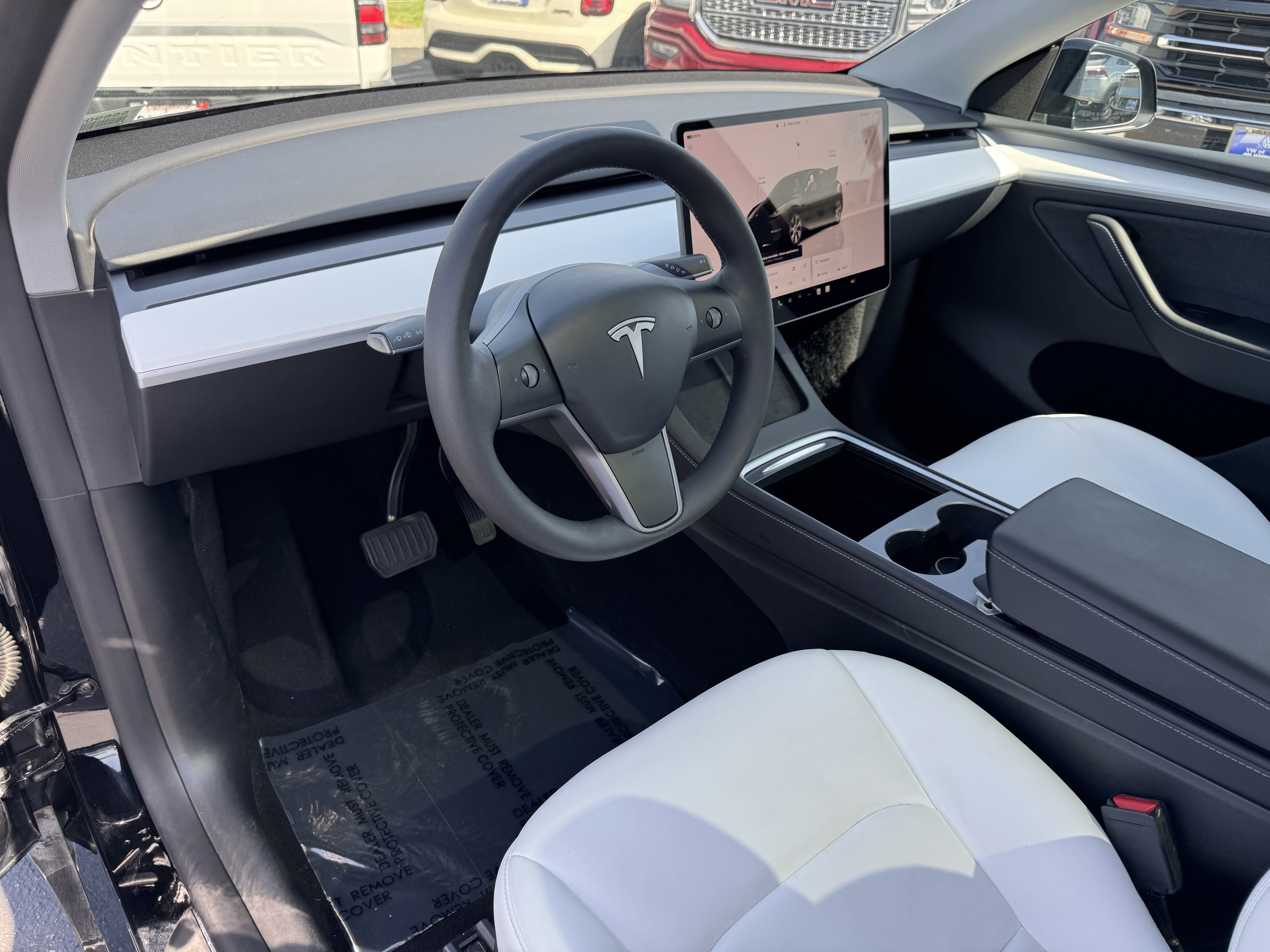 Used 2024 Tesla Model Y Long Range AWD/4WD image 18