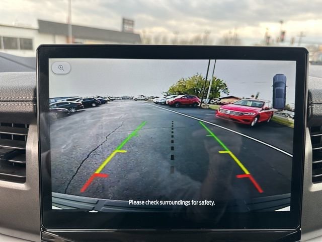 Used 2024 Ford Expedition XLT image 19