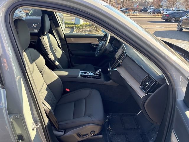 Used 2025 Volvo XC90 B6 Plus AWD/4WD image 17