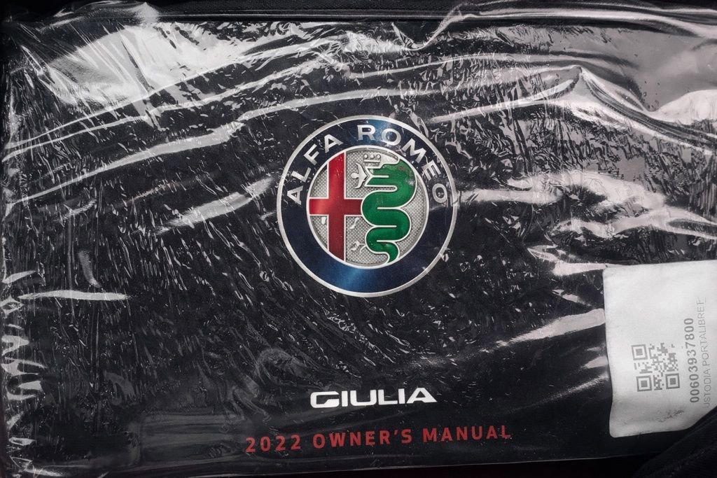 Used 2023 Alfa Romeo Giulia Veloce image 28