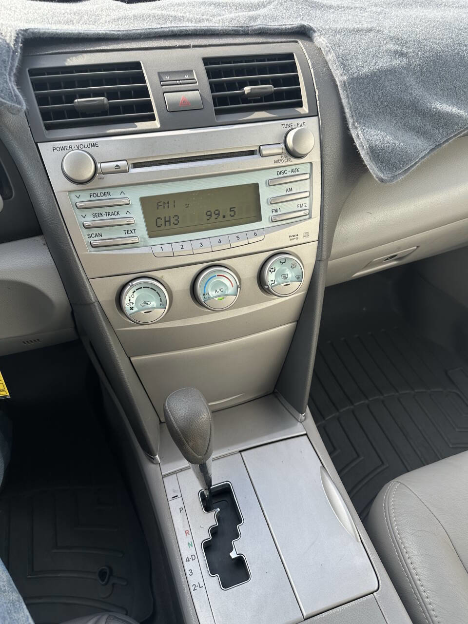 Used 2009 Toyota Camry LE image 17