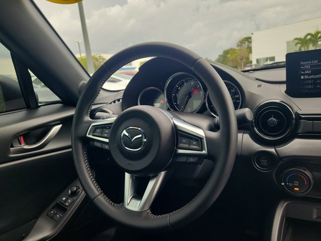 Used 2025 MAZDA MX-5 Miata Sport RWD image 3