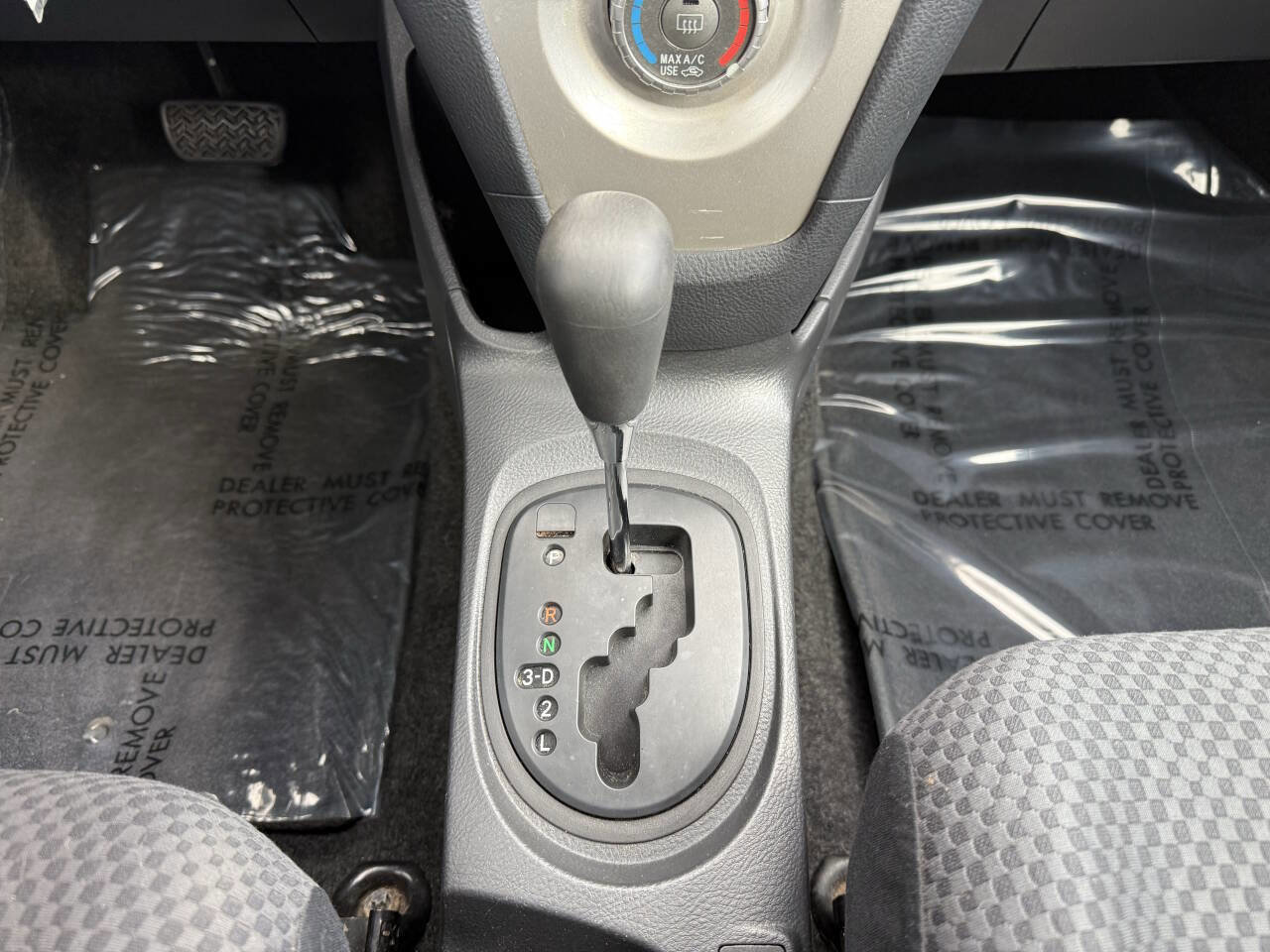 Used 2008 Toyota Yaris Sedan image 17