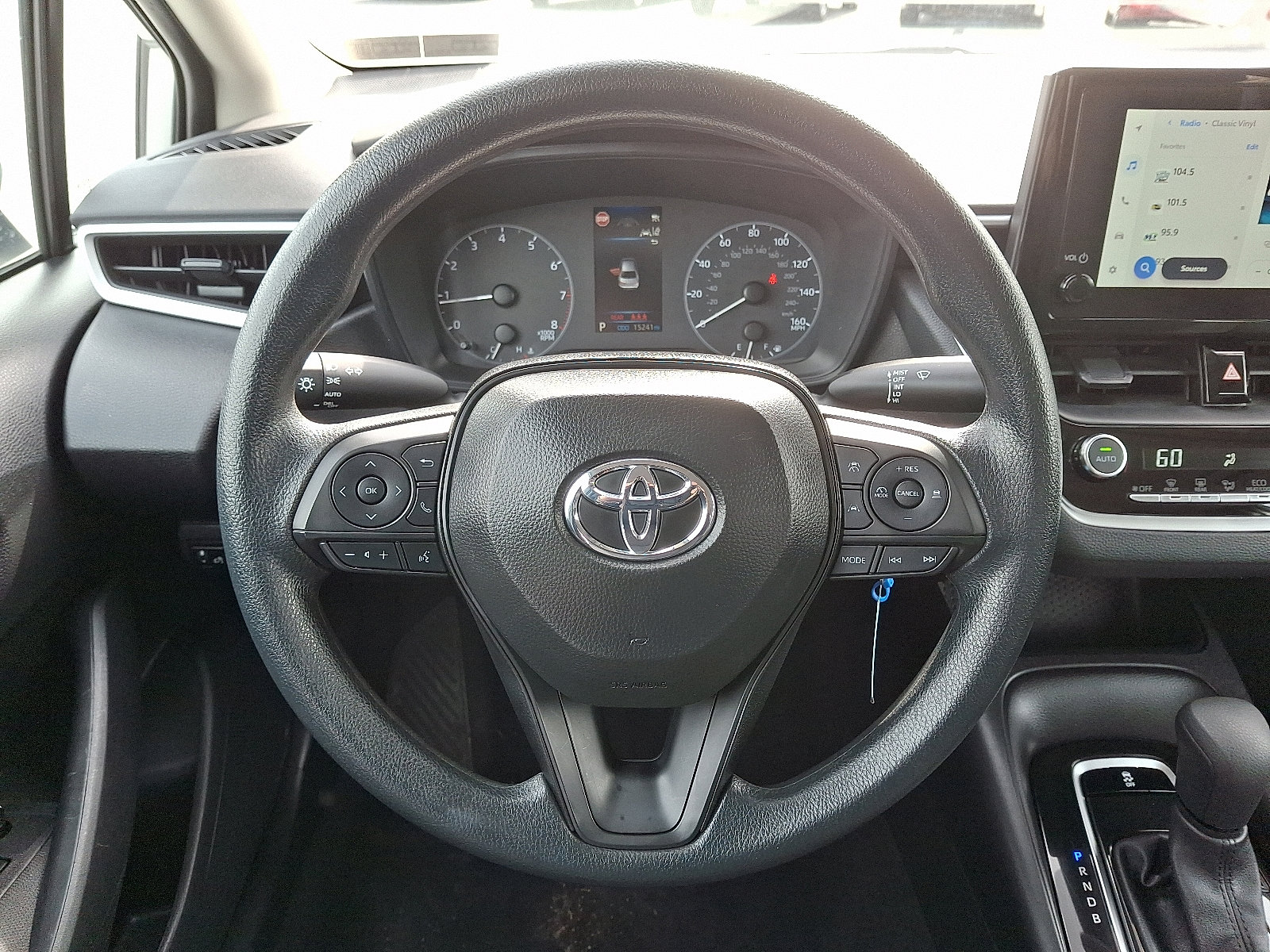 Used 2025 Toyota Corolla LE image 20