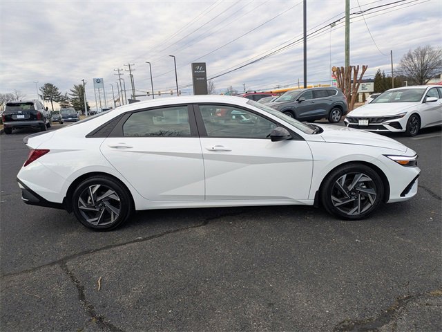 Certified 2025 Hyundai Elantra Sport image 3