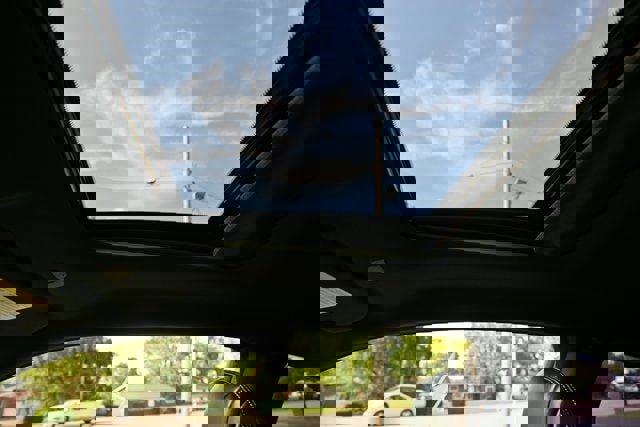 Used 2018 INFINITI Q60 3.0t Luxe image 32