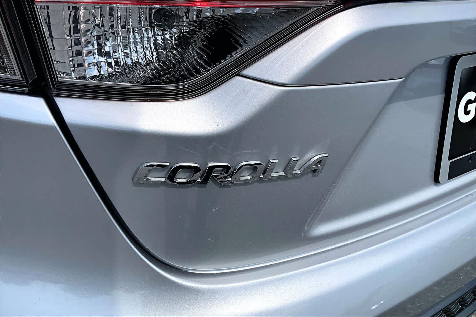 Used 2021 Toyota Corolla SE w/ Carpet Mat Package (TMS) FWD image 30