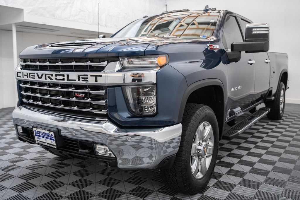 Used 2021 Chevrolet Silverado 3500 LTZ w/ LTZ Premium Package AWD/4WD image 3