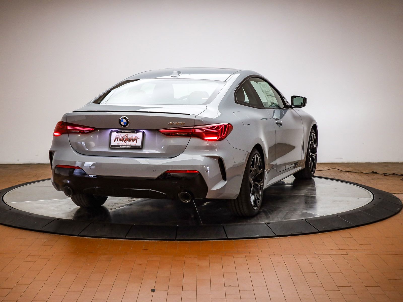 New 2026 BMW 430i Coupe w/ M Sport Package RWD image 5
