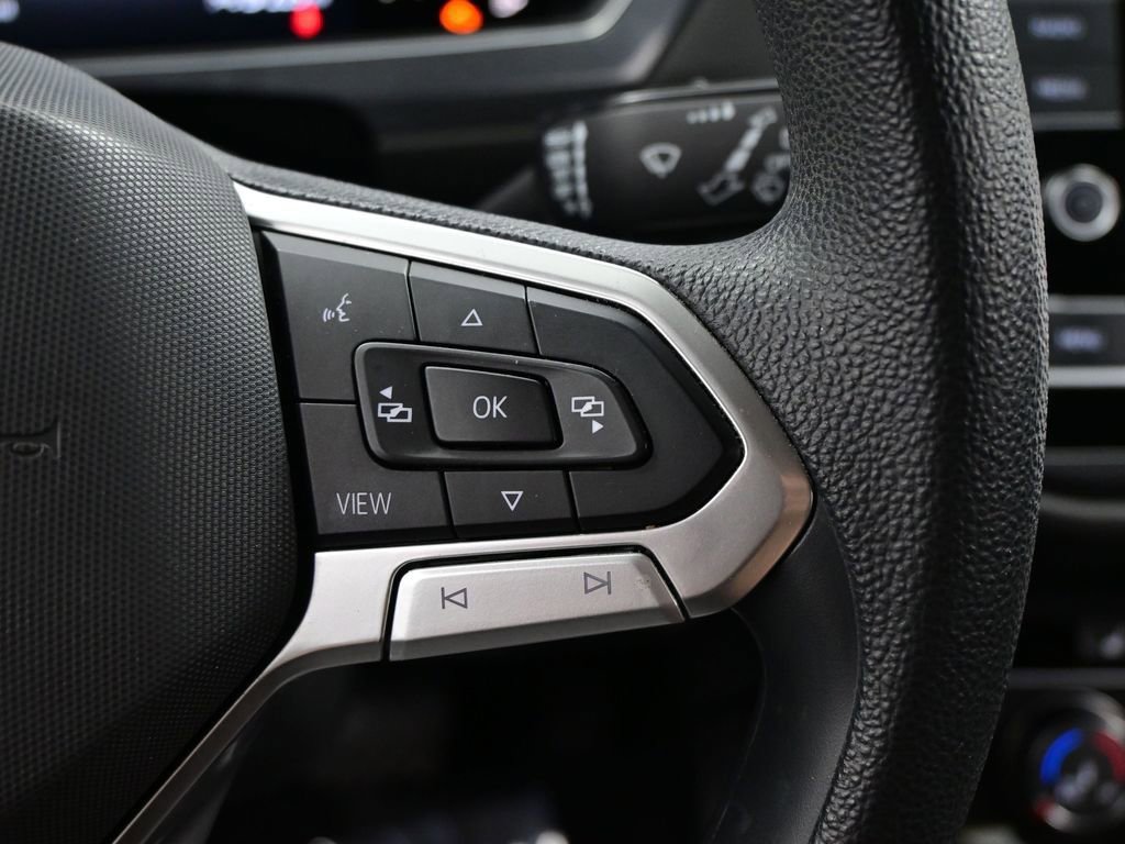 Used 2022 Volkswagen Tiguan S image 17